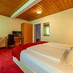 Neudeck Hotel 3*