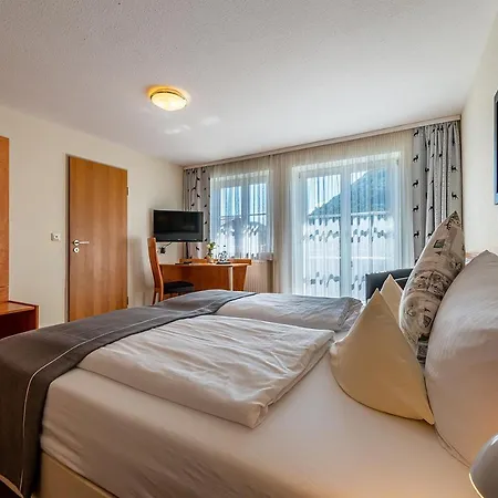 Hotell Neudeck 3*