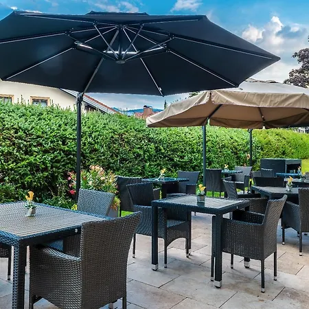 Neudeck Hotell 3*
