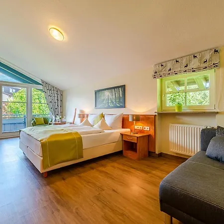 Neudeck Hotell 3*