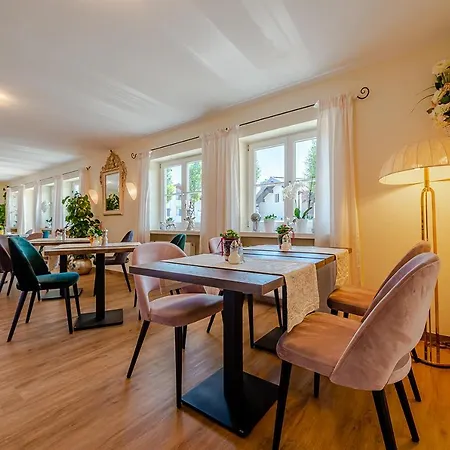 Hotel Neudeck 3*